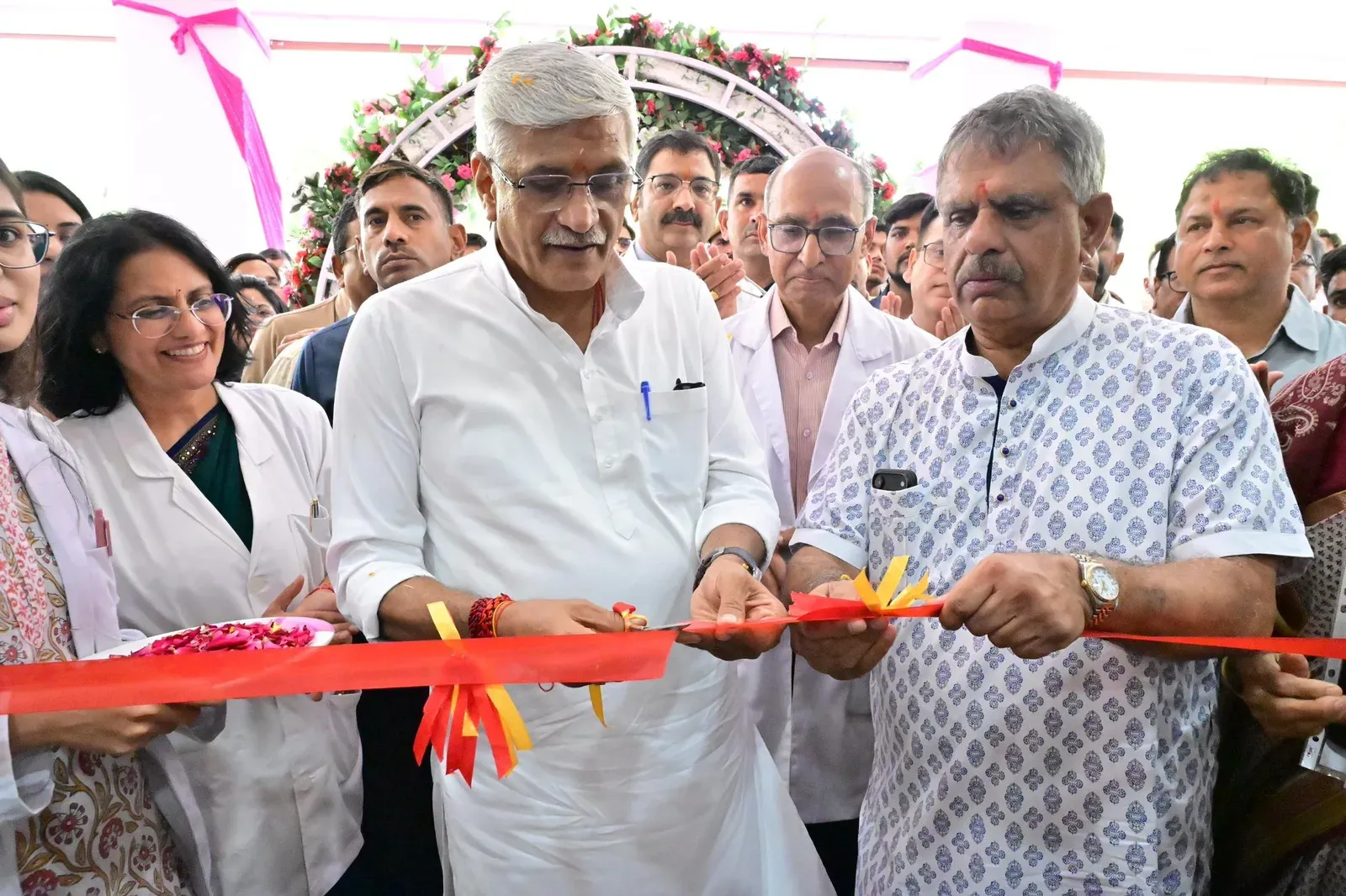 Shekhawat inaugurates Dental College, Spinal Injury Centre in Jodhpur