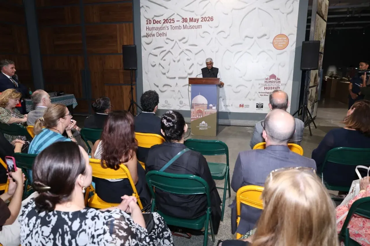 Shekhawat inaugurates Italy-India art show at Humayun's Tomb