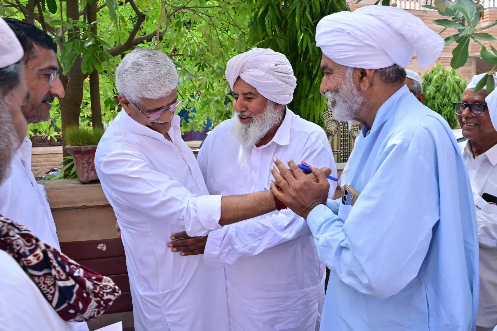 Shekhawat Meets Jodhpur Constituents, Hears Grievances
