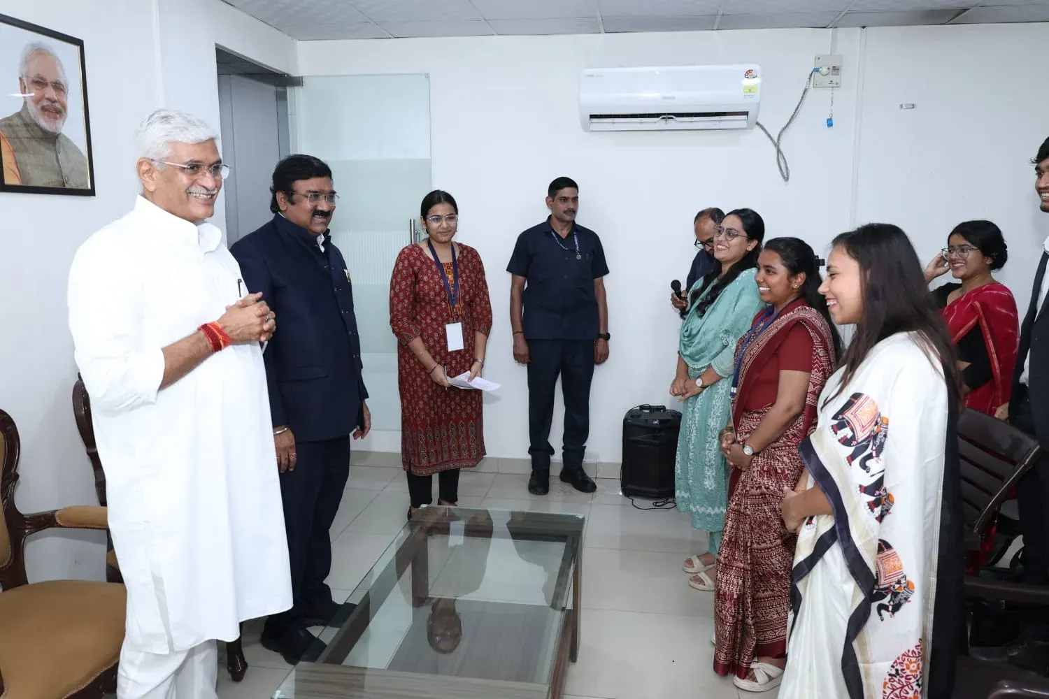 Shekhawat Meets Youth Fellows on Culture and Tourism