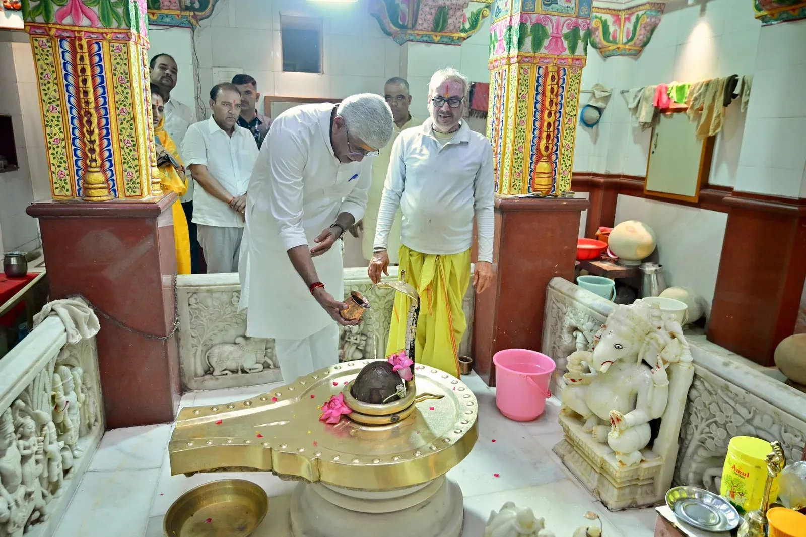Shekhawat Offers Prayers at Jodhpur Temples, Seeks Public Welfare