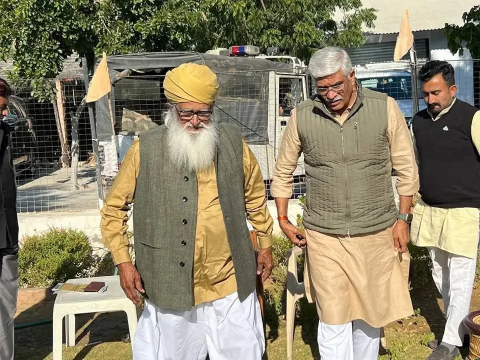 Shekhawat pays tribute to Bhagwan Singh Rolasahabsar
