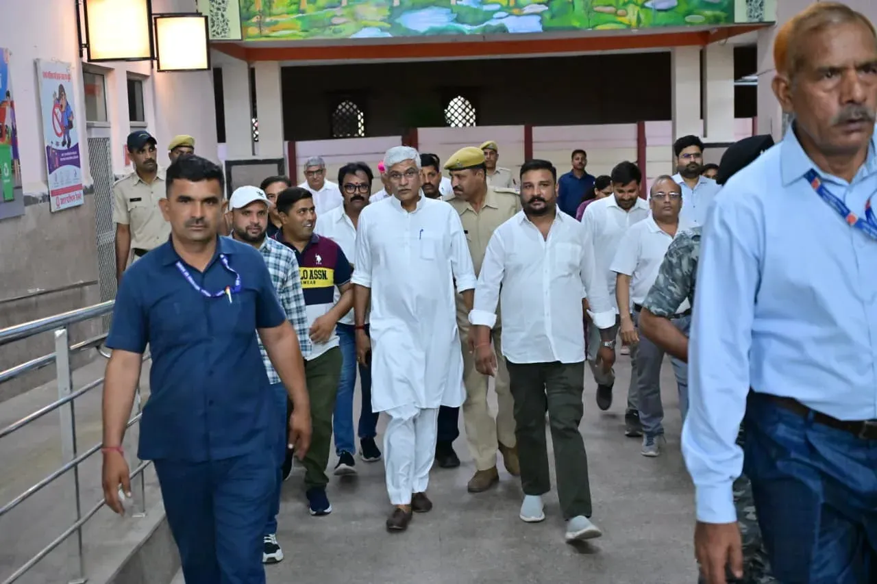 Shekhawat travels Jodhpur-Ahor-Falna, meets BJP workers before Delhi