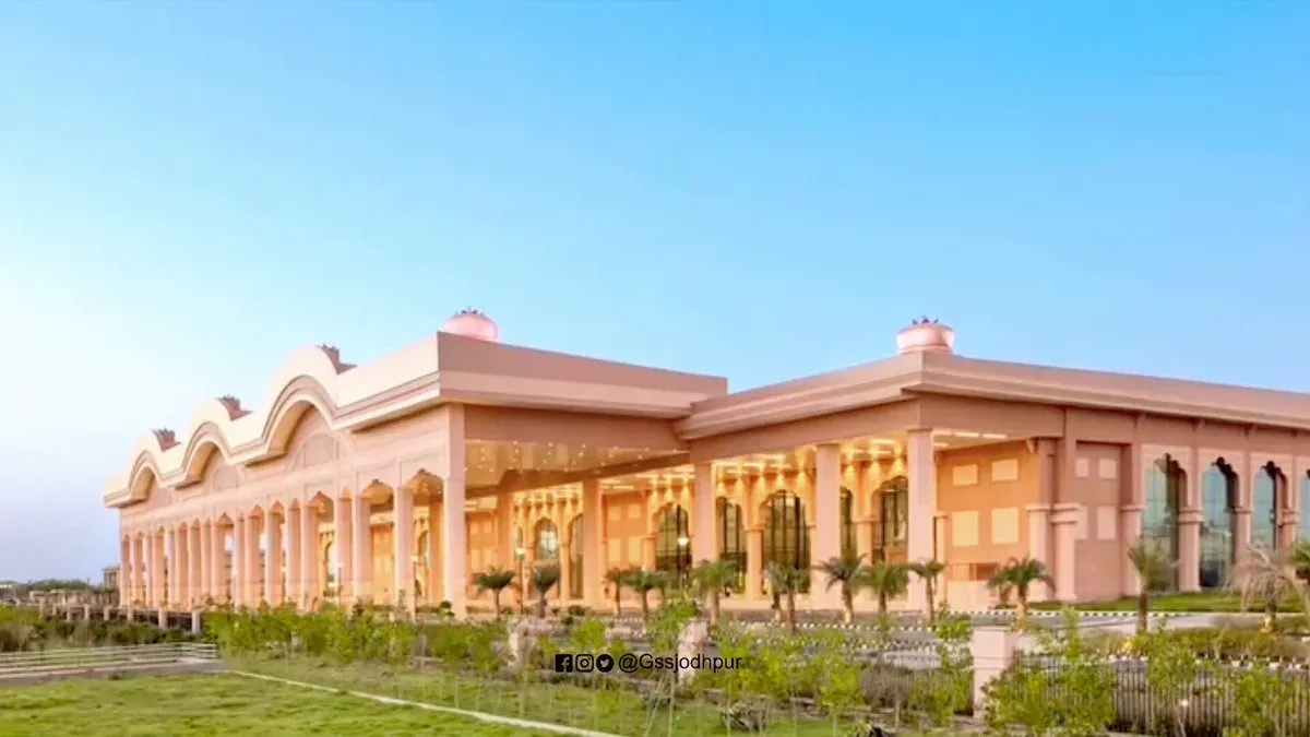 Shekhawat Welcomes Passengers at Jodhpur Airport New Terminal