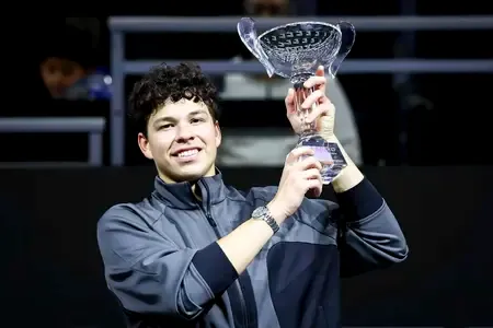 How Did Shelton Save Championship Points Against Fritz to Secure the Title in Dallas?