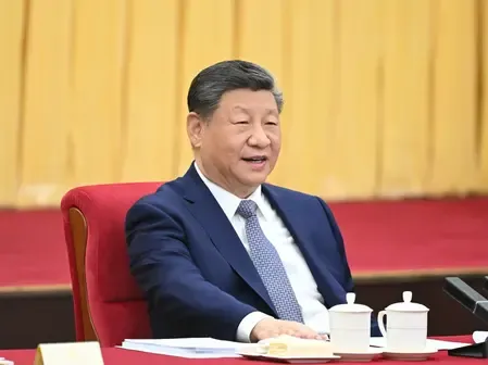 शी चिनफिंग ने चीनी विशेषता वाले चिकित्सा व स्वास्थ्य विकास रास्ते पर चलने पर बल दिया