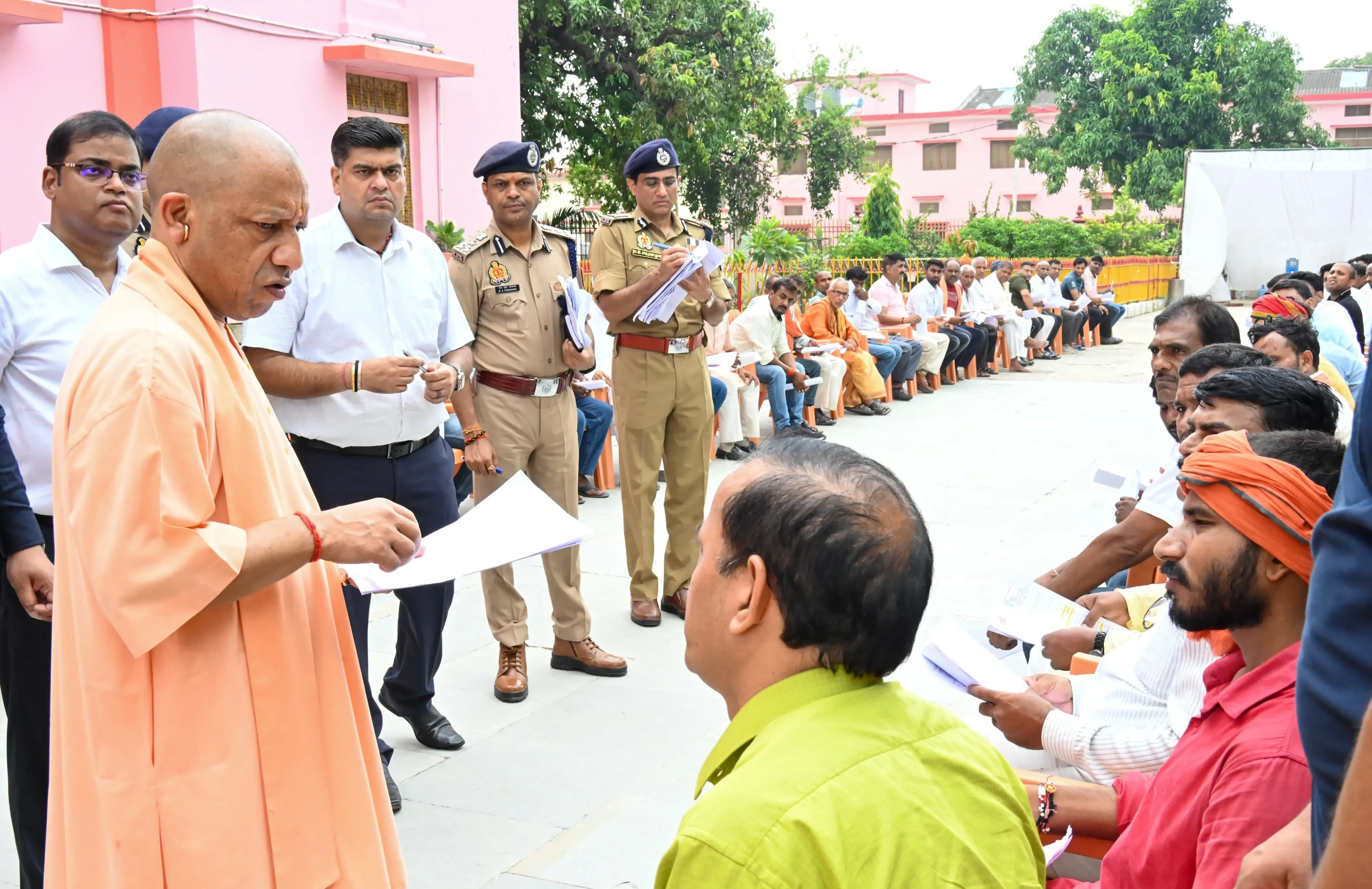 क्या योगी सरकार का श्रम विभाग शिकायत निस्तारण में उत्कृष्ट प्रदर्शन कर रहा है?