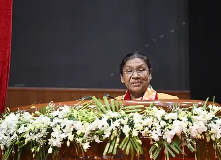 क्या शिक्षा केवल आजीविका का साधन है, या यह समाज और राष्ट्र की सेवा का भी माध्यम है?