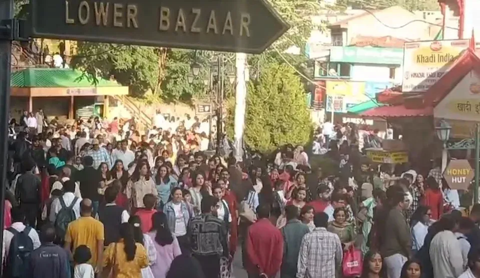 शिमला में गर्मी के मौसम में पर्यटकों की रिकॉर्ड भीड़, होटल 80-90% बुक; 15 जुलाई तक सीजन जारी रहने की उम्मीद