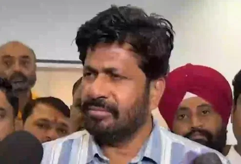 Bachchu Kadu backs Amit Shah's 'one Shiv Sena' claim, eyes 2032 polls