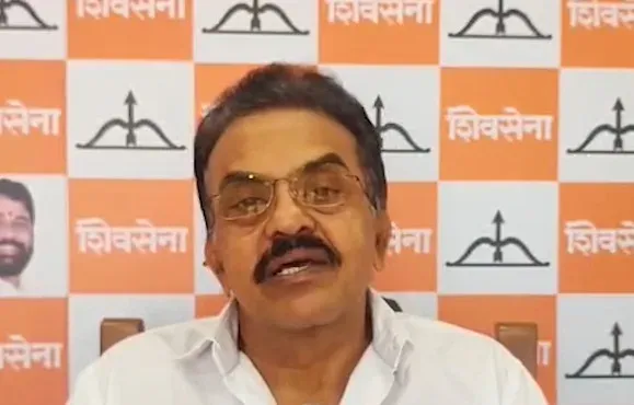 शिवसेना (यूबीटी) के 6 सांसदों का शिंदे गुट में विलय संवैधानिक: संजय निरुपम, विपक्ष को शिकायत का अधिकार