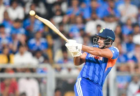 शिवम दुबे: 'ओवरवेट' से दो बार T20 विश्व चैंपियन तक, 33 साल में पूरा हुआ संघर्ष का सफर