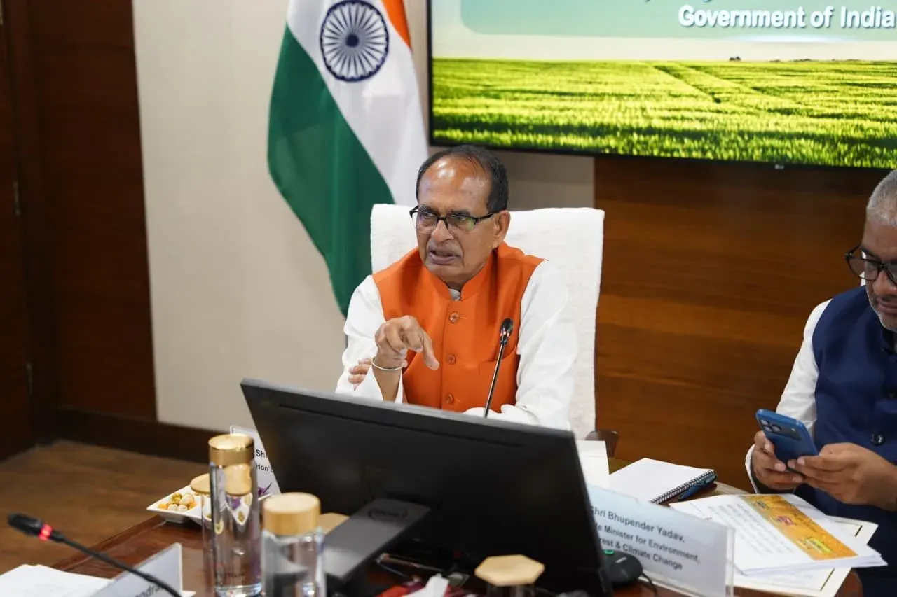 Shivraj, Bhupender Yadav hold stubble-burning meet at Krishi Bhawan