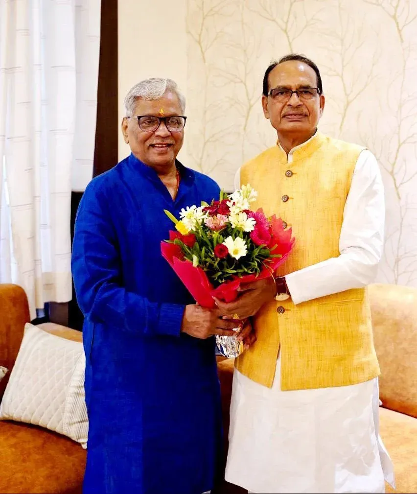 Shivraj Chouhan pays tribute to BJP veteran Prabhat Jha on jayanti