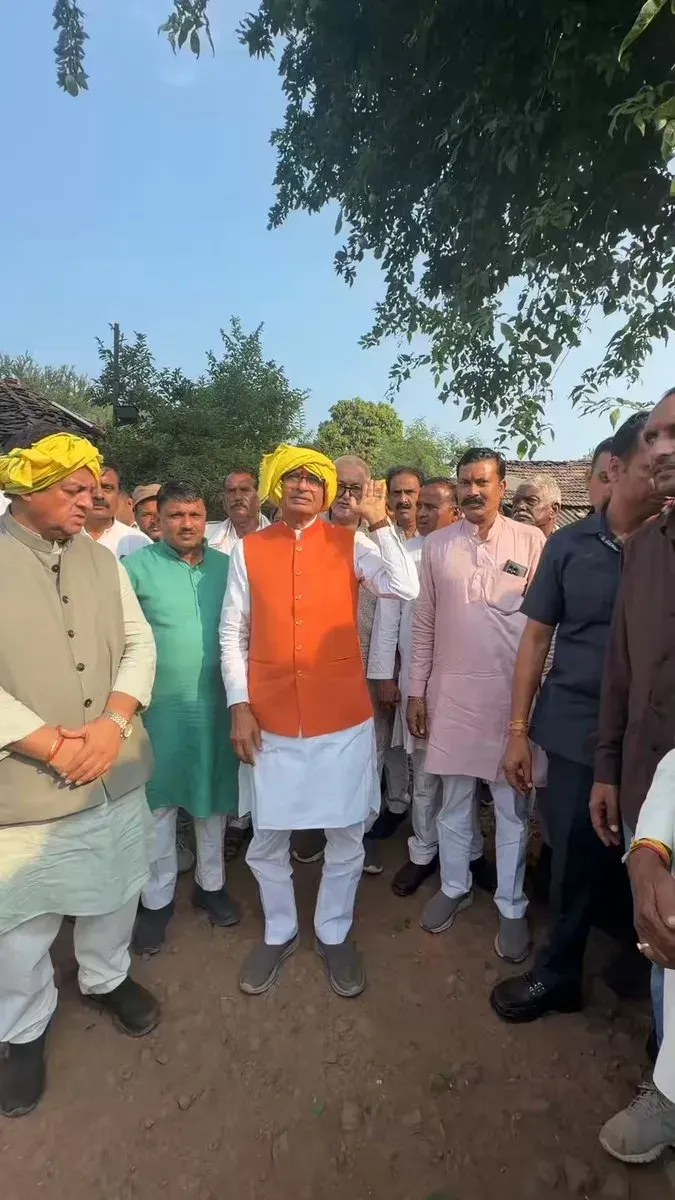 Shivraj Chouhan Salutes Tribal Families Leaving Neelgarh for Wildlife