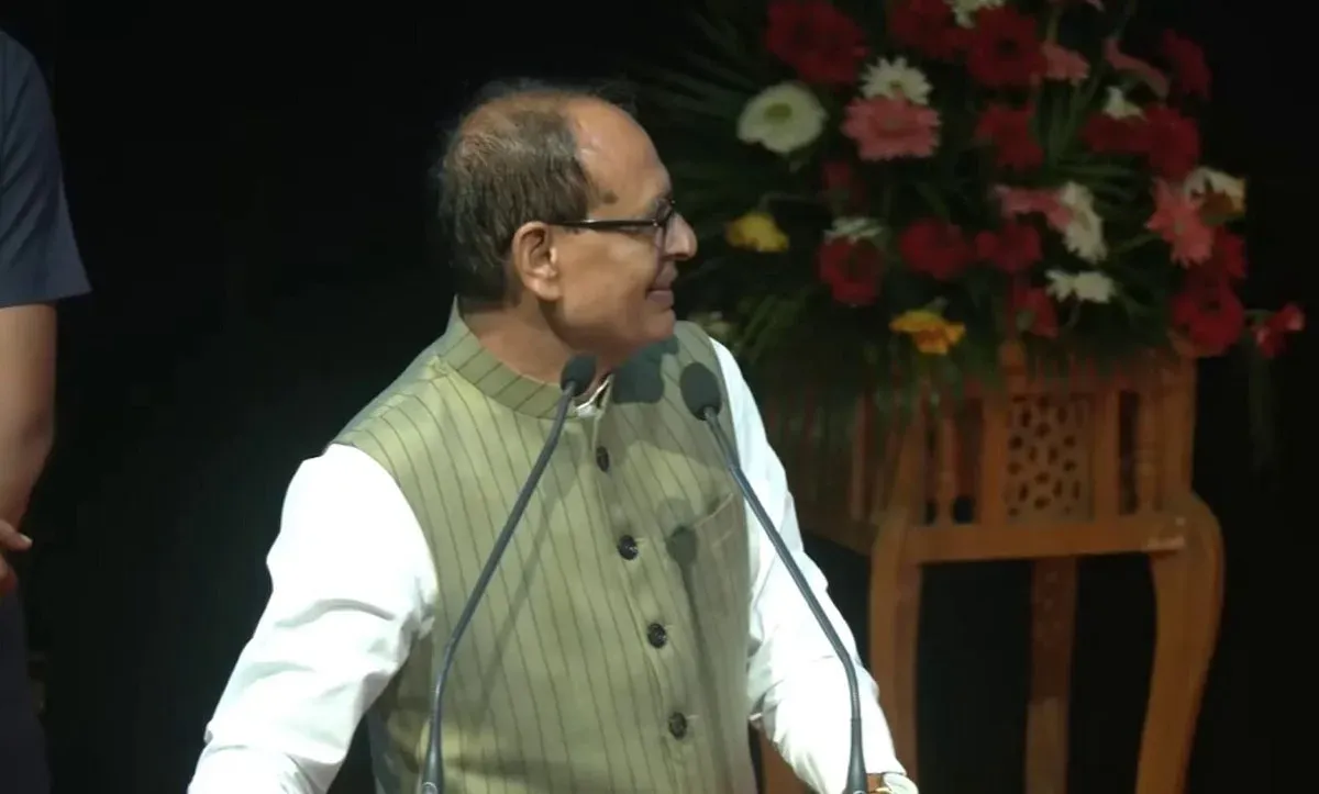 Shivraj flags DBT leakage risk, unveils ring-fenced ration system