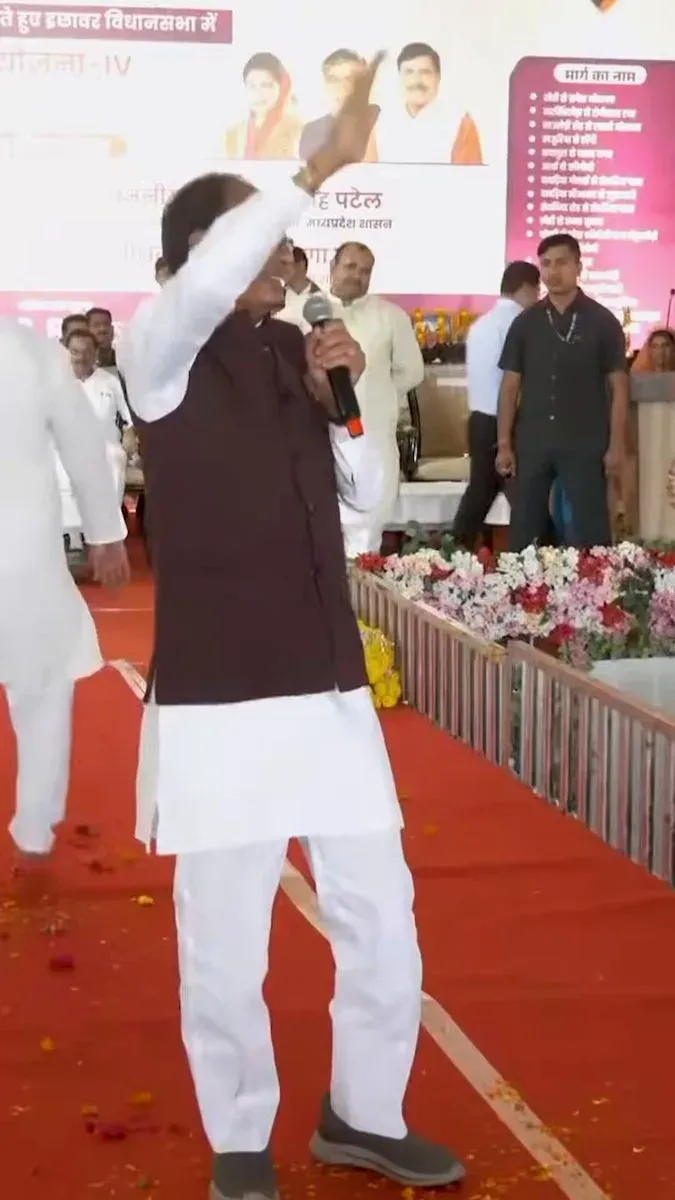 Shivraj lays foundation for 36 PMGSY-IV roads in Sehore