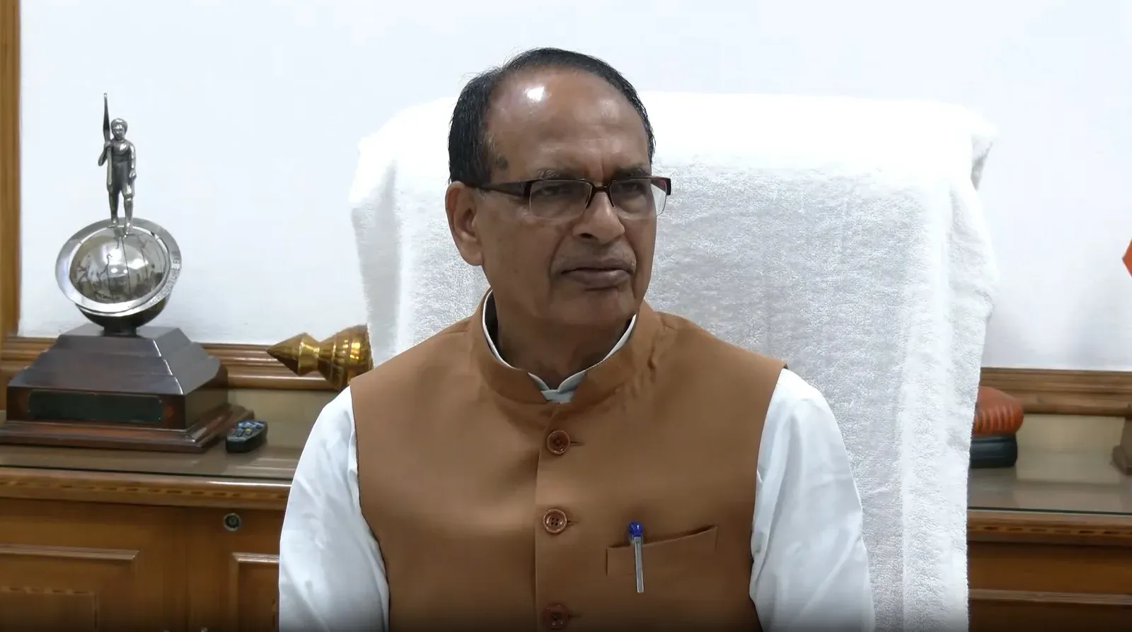 शिवराज सिंह चौहान और कई नेताओं ने लिया संकल्प: एक साल तक नहीं खरीदेंगे सोना, अधिकारी भी साथ