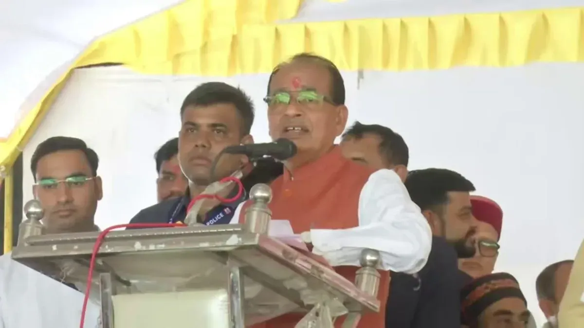 Shivraj Singh Chouhan: Fresh PMAY-G Survey to Cover All Eligible Families