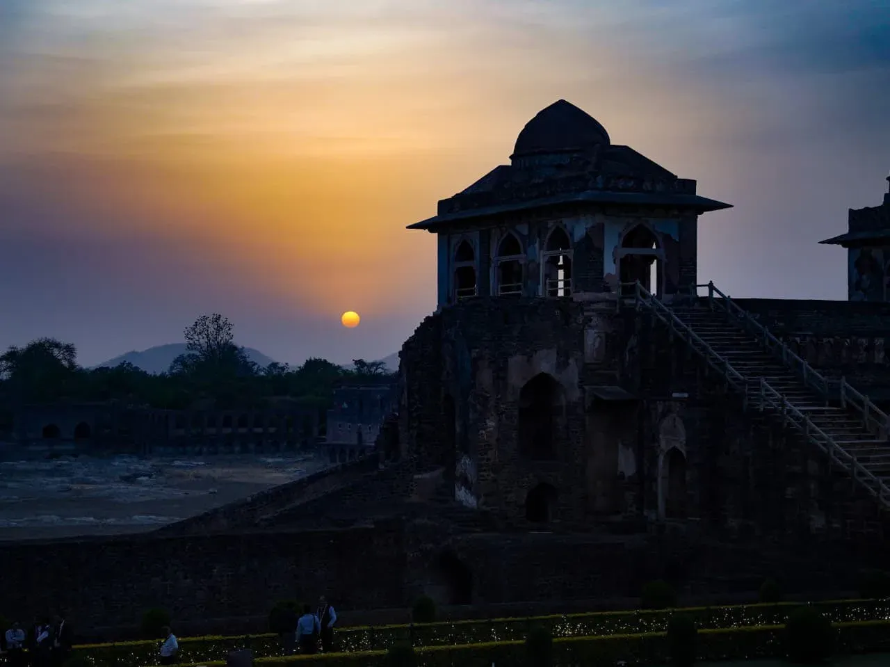 Shivraj Singh Chouhan Hails Mandu as Heartbeat of MP