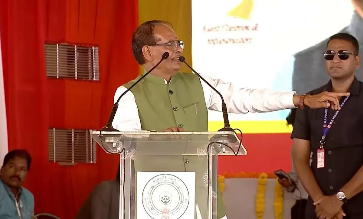 Shivraj Singh Chouhan Links New Rural Jobs Scheme to Vajpayee Legacy