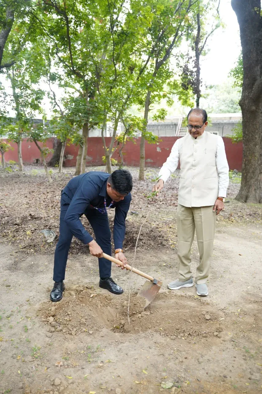Shivraj Singh Chouhan Plants Sapling Daily, Promotes Vriksh Mitra Drive