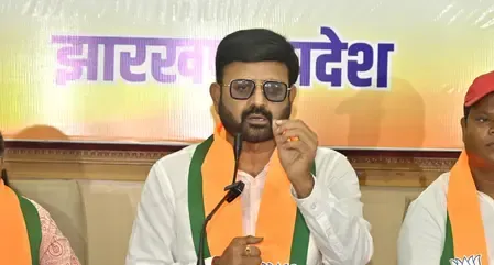 क्या शिवसेना को आरएसएस जैसे राष्ट्रवादी संगठन पर सवाल उठाने का अधिकार है? प्रतुल शाहदेव