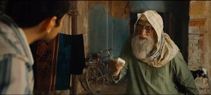 Gulabo Sitabo turns 6: Shoojit Sircar marks Bachchan-Khurrana reunion