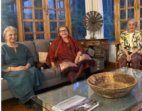 आशा पारेख, वहीदा रहमान और हेलेन की पहाड़ों पर दोस्ती की झलक, इंस्टाग्राम पर वायरल तस्वीर