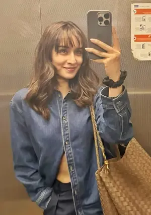 Shraddha Kapoor flaunts new hairstyle with fringes  