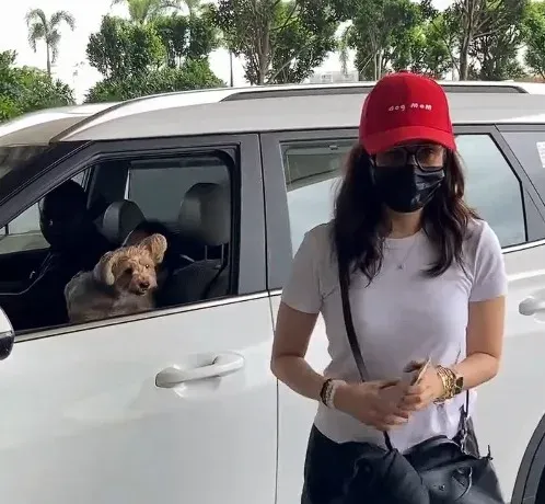 Shraddha Kapoor's pet dog Small steals the show at Mumbai airport