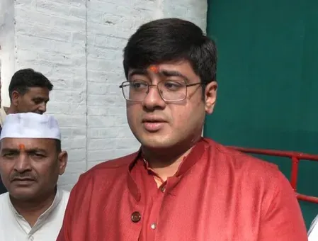 खीर भवानी मेला 2026: गांदरबल में हजारों श्रद्धालु, डिप्टी कमिश्नर जतिन किशोर ने दिए सुरक्षा के भरोसे