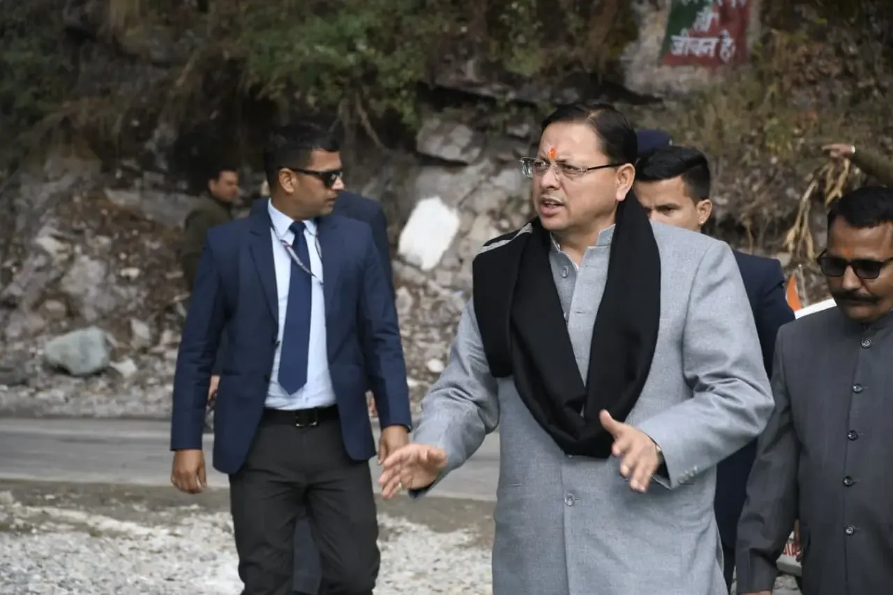 क्या श्रद्धालुओं को सुरक्षित और सुगम यातायात सुविधा उपलब्ध कराना प्राथमिकता है: पुष्कर सिंह धामी?