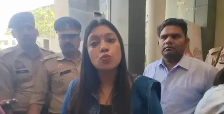 नोएडा में श्रमिकों की वेतन वृद्धि की मांग मानी गई, मुख्यमंत्री का बहुत धन्यवाद: जिलाधिकारी मेधा रूपम