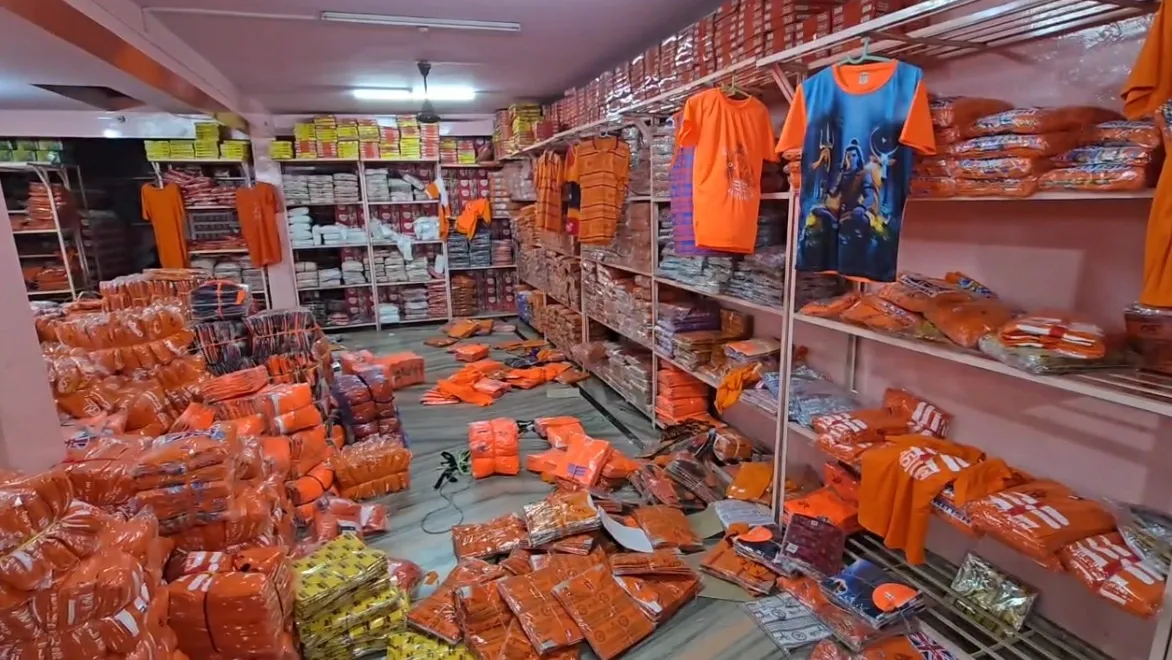 What’s Driving the Festive Spirit in Varanasi Markets This Shravan?