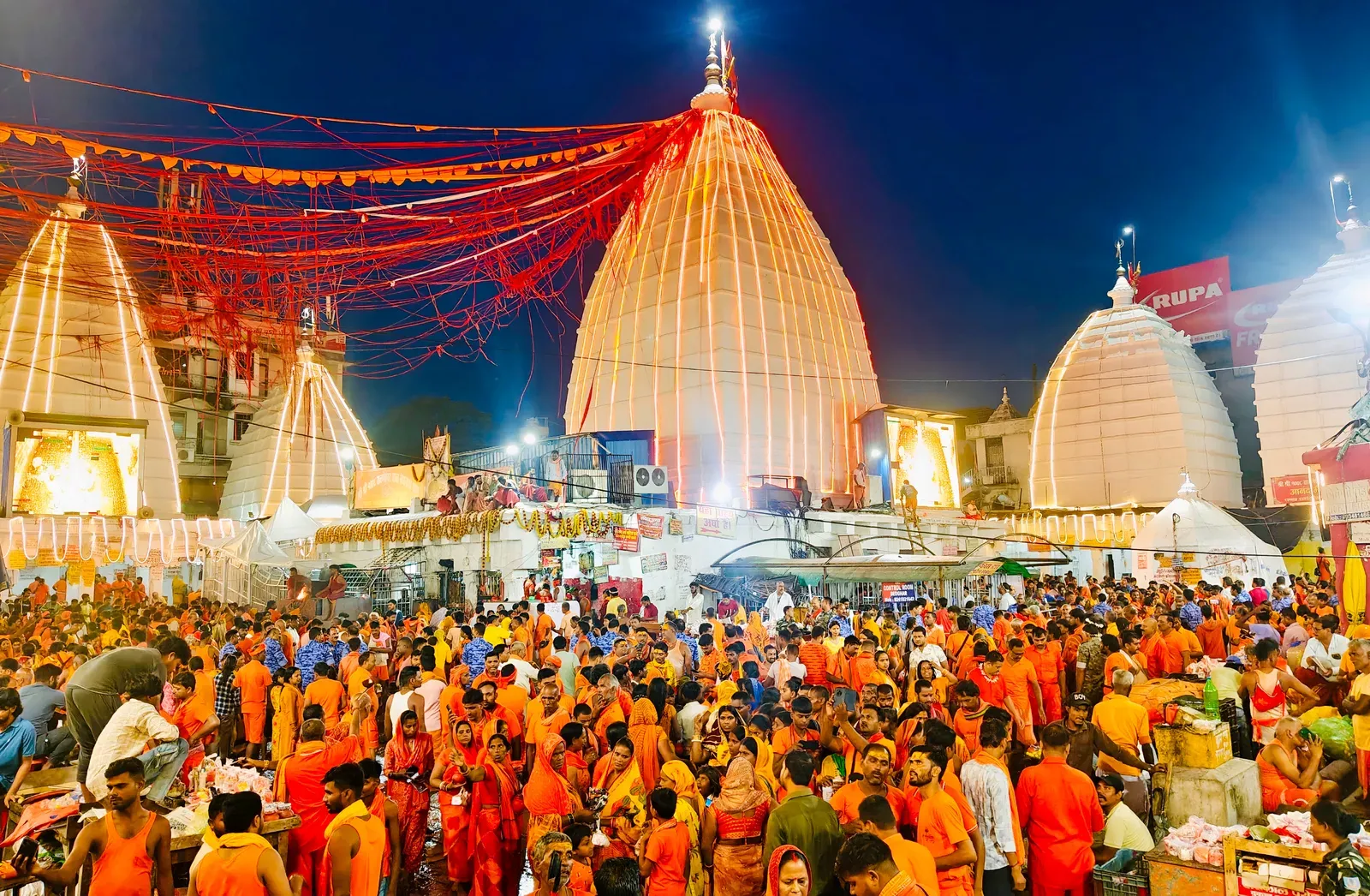 Shravan 2nd Monday: Massive crowds at Deoghar's Baidyanath Temple