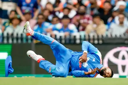 What happened to Shreyas Iyer in Sydney?