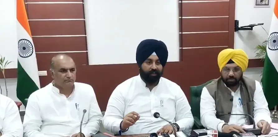 क्या पंजाब सरकार श्री गुरु तेग बहादुर के 350 साला शहादत दिवस के लिए कार्यक्रम आयोजित कर रही है?