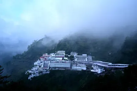 वैष्णो देवी यात्रा 2026: 22 जून तक 50.70 लाख श्रद्धालुओं ने किए दर्शन, पिछले साल से 10.86 लाख अधिक