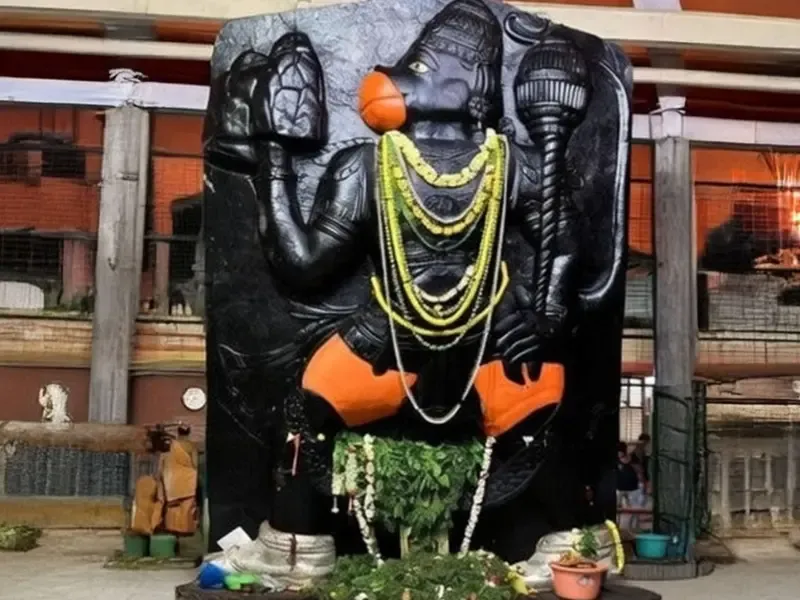 क्या श्री प्रसन्नास वीरंजनेयस्वामी की कृपा से भय, बाधा और नकारात्मकता से मुक्ति मिलती है?