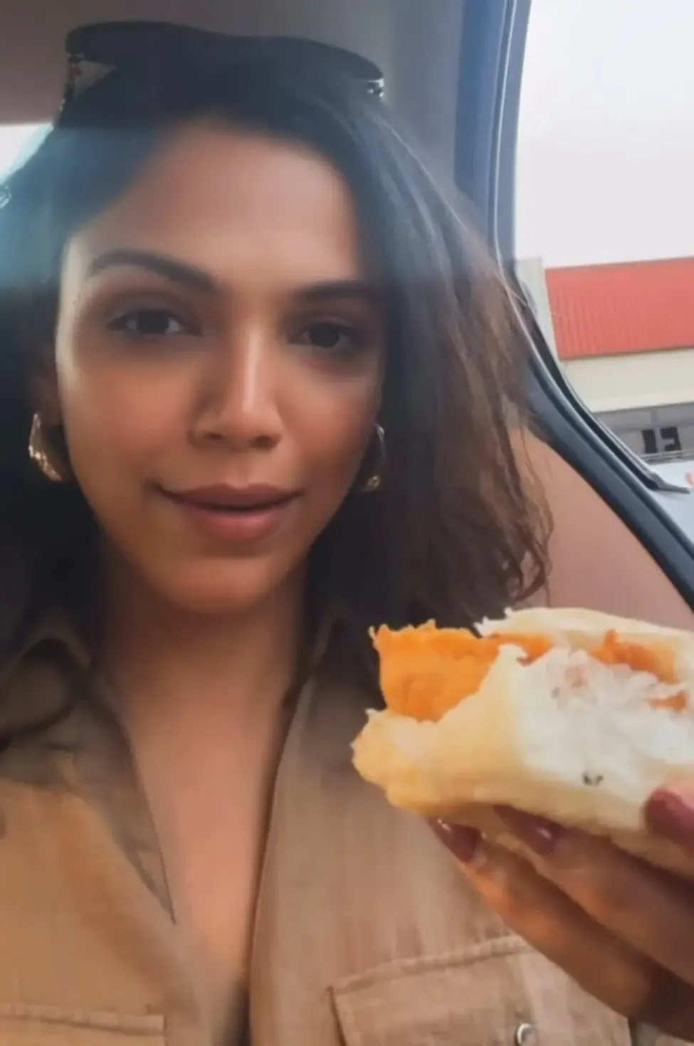 Shriya Pilgaonkar Breaks Clean-Eating Commitment for Irresistible Vada Pav