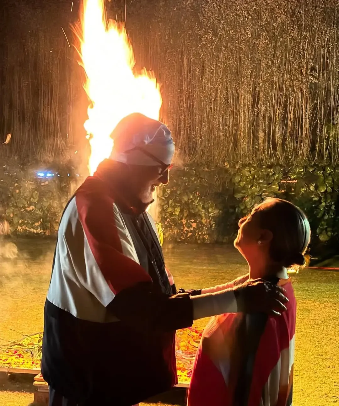 Shweta Bachchan Shares Heartwarming Pic of Parents Amitabh and Jaya