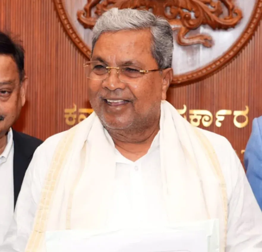 Siddaramaiah to resign as Karnataka CM, Shivakumar set to take over