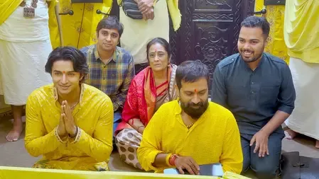 Siddharth Gupta seeks Premanand Maharaj's blessings for Krishnavataram