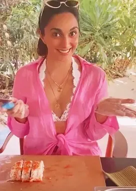 Kiara Advani croons 'Baby Shark' in Maldives as Sidharth Malhotra giggles nearby