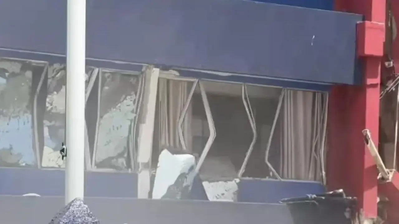 Vanuatu's Capital Port Vila Hit by 7.4 Magnitude Earthquake Causing Major Destruction