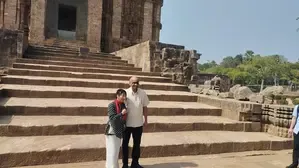 Singapore President Explores Konark Sun Temple and Raghurajpur Crafts Village
