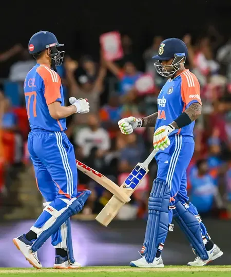 क्या 2025 में सूर्यकुमार यादव की फॉर्म ने निराश किया और शुभमन गिल को विश्व कप से बाहर कर दिया?