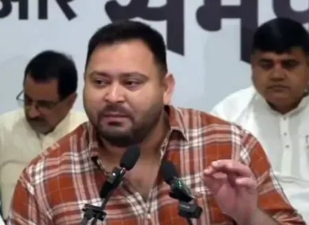 क्या तेजस्वी ने फिर से एसआईआर पर सवाल उठाए? गुजरात के मतदाता बिहार के वोटर बन रहे हैं!