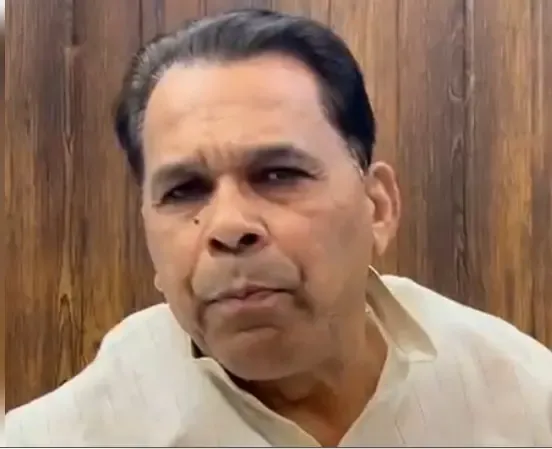 क्या नरेंद्र कश्यप ने कांग्रेस और सपा पर तंज किया है?